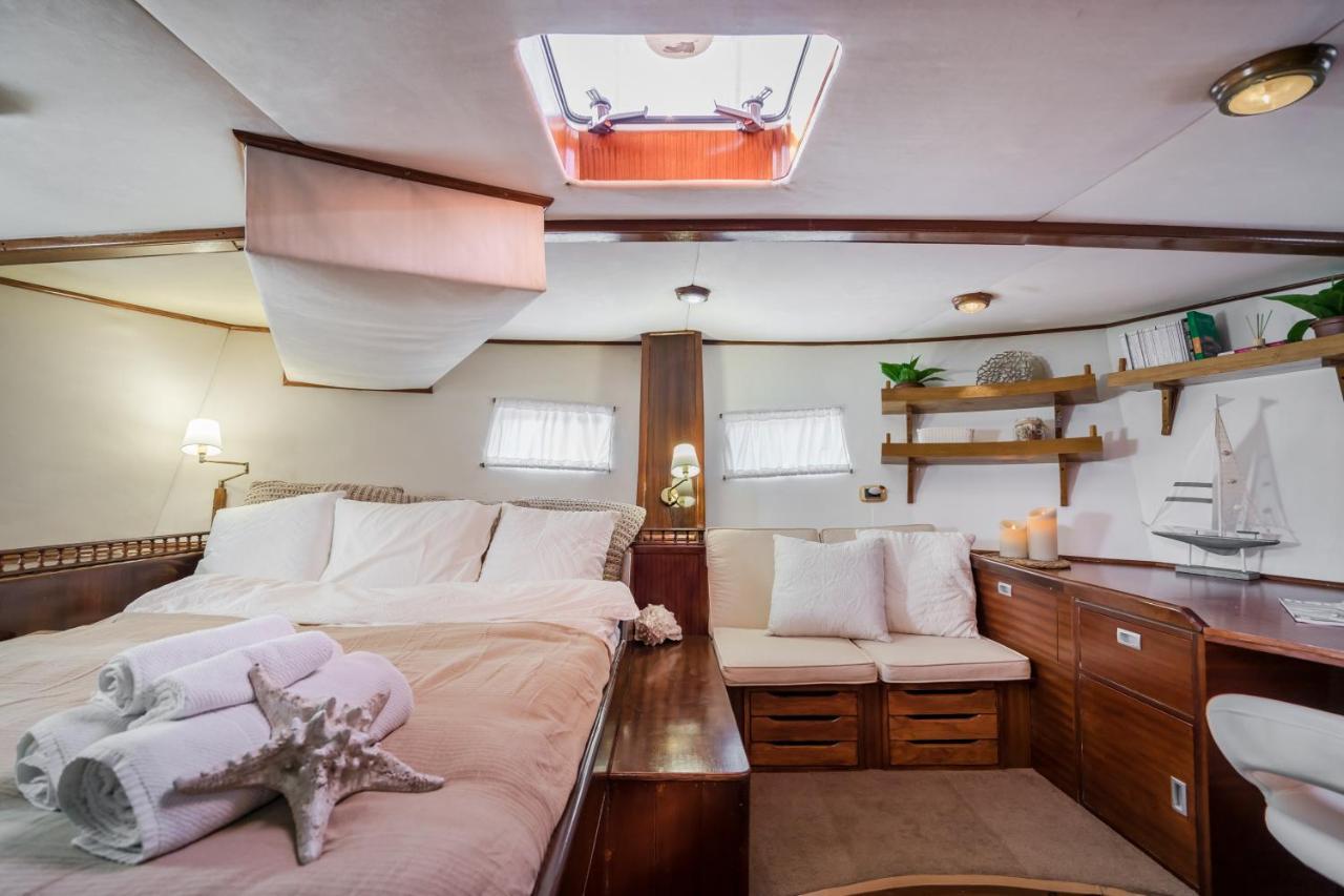 Spacious Yacht Center 5 Botel Barcellona